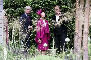  King Carl XVI Gustaf and Queen Silvia of Sweden at the Chelsea Flower Show 2007