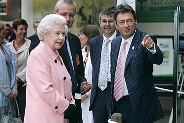  The Queen at the Chelsea Flower Show 2007