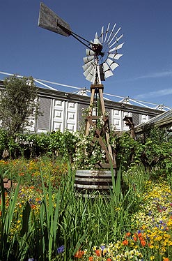 Overview of Fetzer show garden - copyright (c) Troika Photos